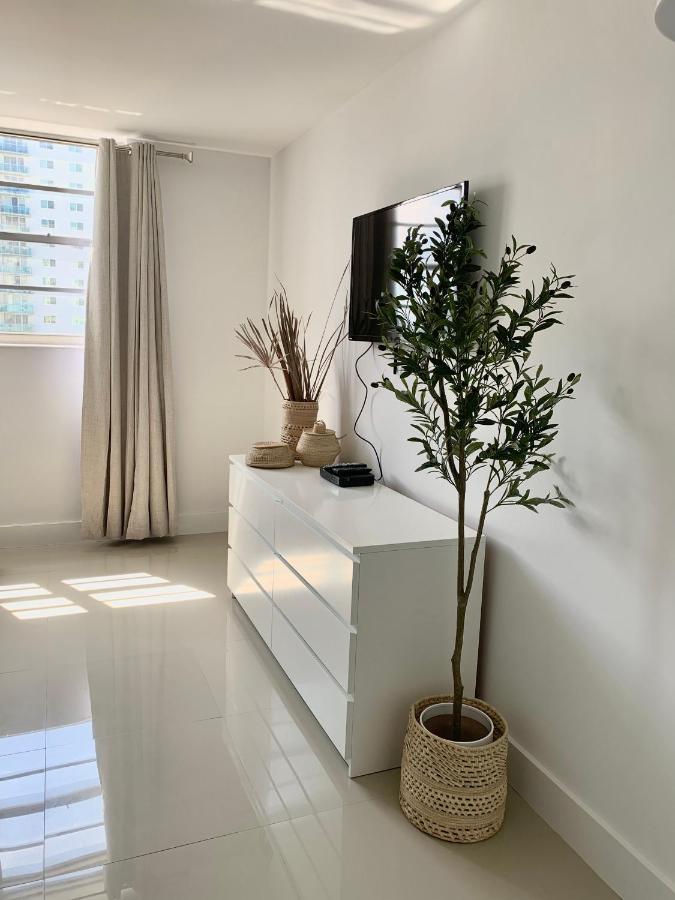Miami Sunny Isles Ocean Reserve 704 ภายนอก รูปภาพ